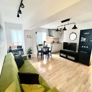 https://apartamento-cntrico-y-acogedor-eva.tenerifehoteles.net